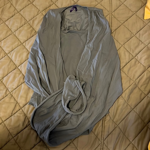 Seraphine Maternity Skin to Skin Top in Blue - Picture 3 of 3